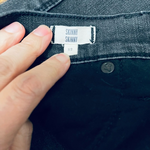 Madewell Washed black skinny skinny jeans - Picture 3 of 6